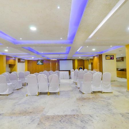 Fabhotel Kohinoor Plaza Ahmedabad Exterior photo